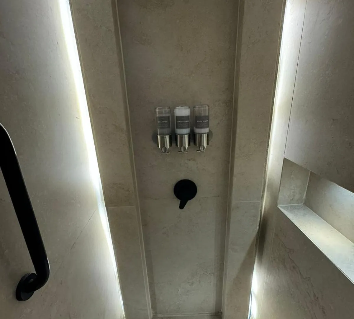 Luxury Apartment Jacuzzi Air Conditioning Fireplace And King Bed Μεντεγίν